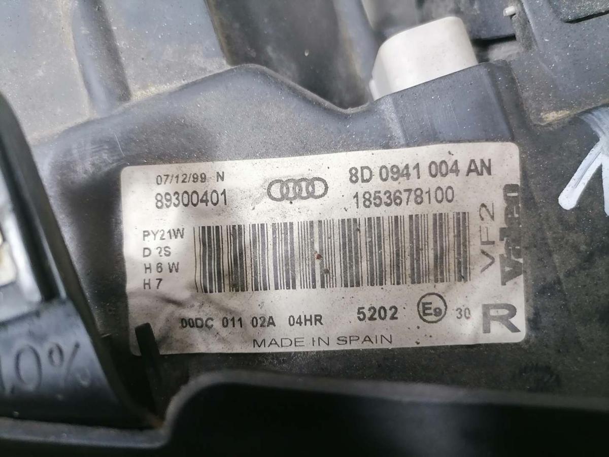 Audi A4 B5 original Scheinwerfer rechts Halogen Facelift Bj.2000